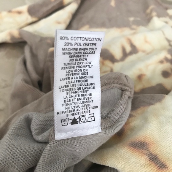 Neue cropped acid wash light weight long sleeve. - Picture 3 of 5